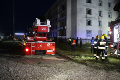 Simulare de incendii, la Ialoveni. Mai multi salvatori si pompieri din sase tari veniti in Moldova, au participat la exercitii de teren la scara larga - FOTO Simulare de incendii, la Ialoveni. Mai multi salvatori si pompieri din sase tari veniti in Moldova, au participat la exercitii de teren la scara larga - FOTO
