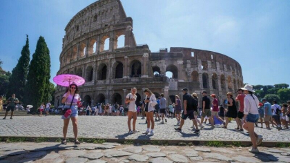 Europa se topeste de caldura. In Italia au fost emise alerte rosii pentru 16 orase Europa se topeste de caldura. In Italia au fost emise alerte rosii pentru 16 orase