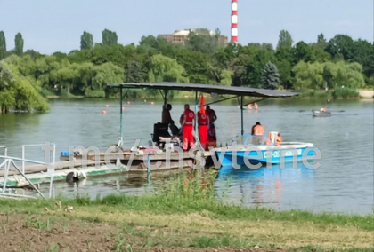 Barbat in stare grava dupa ce a fost salvat de la inec din lacul de langa Parcul „La Izvor”