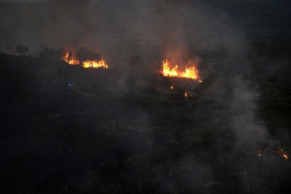 Spania: Mii de persoane evacuate in timp ce pompierii lupta pentru a tine sub control incendiul din La Palma Spania: Mii de persoane evacuate in timp ce pompierii lupta pentru a tine sub control incendiul din La Palma