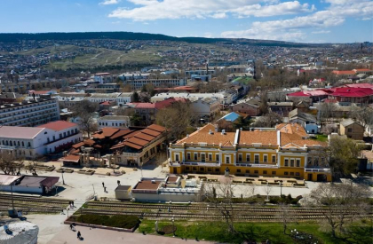 „Vara, mare si soare!” Televiziunea de stat rusa continua sa indemne oamenii sa mearga in vacanta in Crimeea „Vara, mare si soare!” Televiziunea de stat rusa continua sa indemne oamenii sa mearga in vacanta in Crimeea