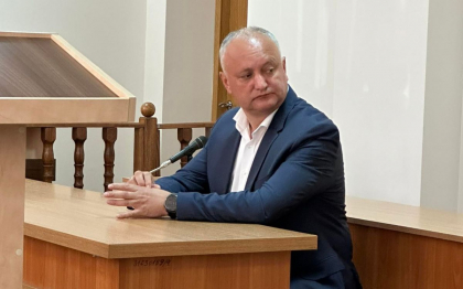 Igor Dodon nu va putea parasi tara nici in urmatoarele 60 de zile. Decizia, luata luni de magistratii de la Curtea Suprema de Justitie Igor Dodon nu va putea parasi tara nici in urmatoarele 60 de zile. Decizia, luata luni de magistratii de la Curtea Suprema de Justitie