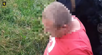 O femeie a fost santajata de mai multi indivizi. I s-a cerut mii de lei sa presteze servicii sexuale pentru achitarea unei datorii inventate - VIDEO