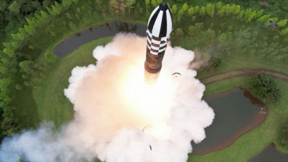Coreea de Sud avertizeaza Phenianul ca un atac nuclear ar insemna „sfarsitul” regimului nord-coreean Coreea de Sud avertizeaza Phenianul ca un atac nuclear ar insemna „sfarsitul” regimului nord-coreean