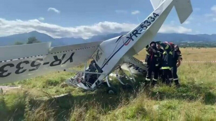 Un avion ultrausor s-a prabusit intre localitatile Rasnov si Tohan din Romania. Pilotul, in varsta de 56 de ani, a murit Un avion ultrausor s-a prabusit intre localitatile Rasnov si Tohan din Romania. Pilotul, in varsta de 56 de ani, a murit