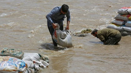 31 de oameni au murit dupa inundatiile puternice din Afganistan. Peste 40 sunt disparuti - FOTO 31 de oameni au murit dupa inundatiile puternice din Afganistan. Peste 40 sunt disparuti - FOTO