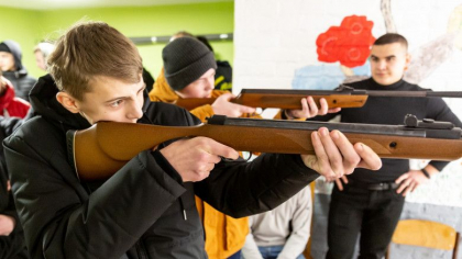 Copiii din Rusia vor invata la scoala cum sa foloseasca drone de razboi si alte tipuri de arme Copiii din Rusia vor invata la scoala cum sa foloseasca drone de razboi si alte tipuri de arme