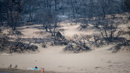 Turistii evacuati din Rodos din cauza incendiilor vor primi o vacanta gratuita anul viitor