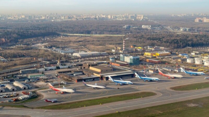 Zboruri suspendate pe aeroportul Vnukovo din Moscova, in timp ce primarul anunta distrugerea unei drone ostile Zboruri suspendate pe aeroportul Vnukovo din Moscova, in timp ce primarul anunta distrugerea unei drone ostile