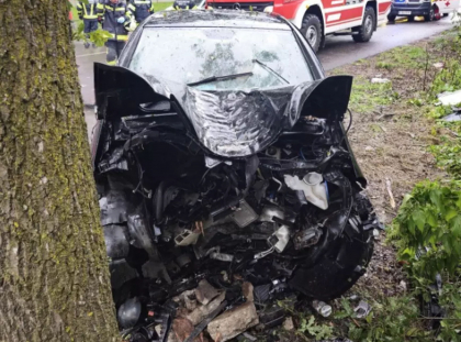 Un cuplu a murit intr-un accident la care salvatorii au ajuns cu intarziere. Pompier filmat cand le cere soferilor sa faca loc autospecialei, pe o autostrada austriaca