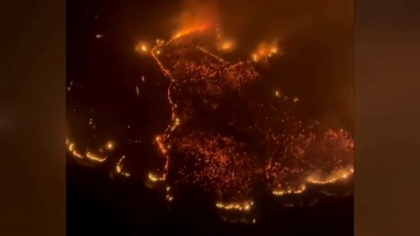 „Focul a ajuns pe faleza. Trebuie sa plecam acum!”. Stare de urgenta in paradisul din Hawaii. Cel putin 36 de oameni au murit „Focul a ajuns pe faleza. Trebuie sa plecam acum!”. Stare de urgenta in paradisul din Hawaii. Cel putin 36 de oameni au murit