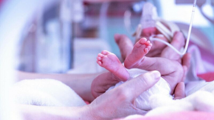 „Fabrica” de copii din Creta. Doua moldovence - date in cautare internationala in dosarul in care zeci de tinere erau fortate sa ramane gravide. Un nou-nascut era vandut chiar si cu 120 de mii de euro
