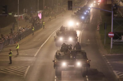 Mobilizare impresionanta de tancuri in Varsovia in contextul tensiunilor cu Belarus - VIDEO Mobilizare impresionanta de tancuri in Varsovia in contextul tensiunilor cu Belarus - VIDEO