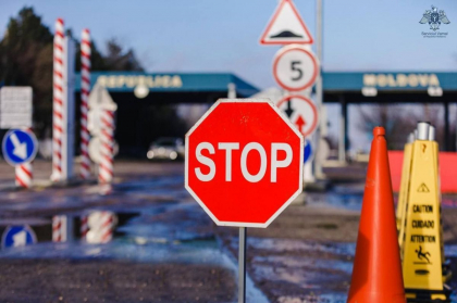 Atentie, calatori. Cele doua puncte de trecere a frontierei cu Ucraina si-au reluat activitatea Atentie, calatori. Cele doua puncte de trecere a frontierei cu Ucraina si-au reluat activitatea