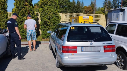 Perchezitii in nordul tarii. Un moldovean - retinut pentru 72 de ore, pentru organizarea migratiei ilegale: ar fi cerut 1.700 de dolari de la un ucrainean - FOTO Perchezitii in nordul tarii. Un moldovean - retinut pentru 72 de ore, pentru organizarea migratiei ilegale: ar fi cerut 1.700 de dolari de la un ucrainean - FOTO