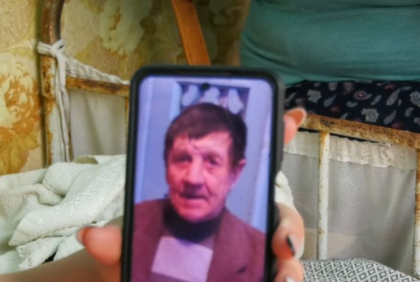 A plecat de acasa, iar rudele nu au dat trei zile de el. Situatie dramatica intr-o familie din Popeasca - VIDEO A plecat de acasa, iar rudele nu au dat trei zile de el. Situatie dramatica intr-o familie din Popeasca - VIDEO