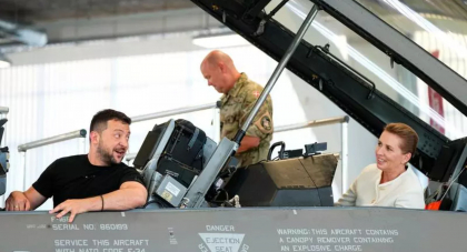 Imaginea unui succes dupa luni de cerinte? Volodimir Zelenski si Mette Frederiksen au „testat” un avion F-16 - VIDEO Imaginea unui succes dupa luni de cerinte? Volodimir Zelenski si Mette Frederiksen au „testat” un avion F-16 - VIDEO