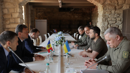 Premierul Dorin Recean impreuna cu trei ministri si un secretar de stat pleaca intr-o vizita de lucru in Ucraina. Care este agenda