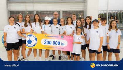 Moldindconbank sustine echipa de fotbal feminin ”Pudra” care a primit 200 000 de lei