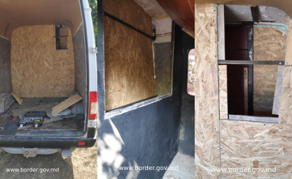 Un microbuz special amenajat pentru transportarea ilegala a migrantilor - depistat in cadrul unei perchezitii din nordul tarii. Cum arata acesta - FOTO Un microbuz special amenajat pentru transportarea ilegala a migrantilor - depistat in cadrul unei perchezitii din nordul tarii. Cum arata acesta - FOTO