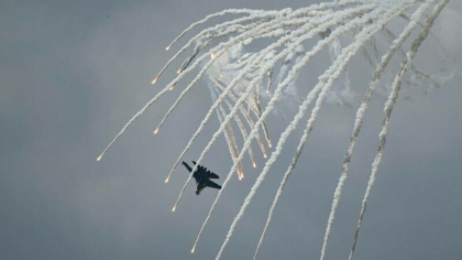 Rusia a trimis un avion de lupta pentru a intercepta o drona de recunoastere americana deasupra Marii Negre Rusia a trimis un avion de lupta pentru a intercepta o drona de recunoastere americana deasupra Marii Negre