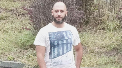 Un barbat, erou in Italia dupa ce a prins in mod miraculos un copil care cazuse de la etajul cinci. „Picioarele erau in aer”
