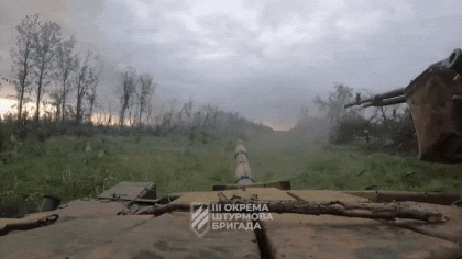 Cum se vede razboiul din interiorul unui tanc. Ucrainenii conduc atacuri coordonate impotriva rusilor pe frontul din Bahmut - VIDEO Cum se vede razboiul din interiorul unui tanc. Ucrainenii conduc atacuri coordonate impotriva rusilor pe frontul din Bahmut - VIDEO