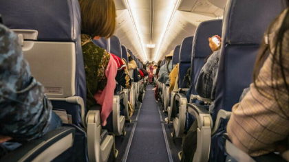 11 pasageri ai unui avion au ajuns la spital, dupa ce aeronava a trecut prin turbulente severe 11 pasageri ai unui avion au ajuns la spital, dupa ce aeronava a trecut prin turbulente severe