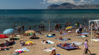 Nimic nu-i opreste pe rusi sa mearga in vacanta, in Crimeea. De ce continua sa ignore pericolul: „Cerul este protejat, avem incredere” - FOTO
