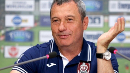 Mircea Rednic a fost externat dupa infarctul suferit in timpul meciului cu FCSB - FOTO Mircea Rednic a fost externat dupa infarctul suferit in timpul meciului cu FCSB - FOTO