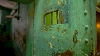 Peste 50 de gardieni si politisti au fost luati prizonieri de detinuti, in urma unor transferuri, in Ecuador
