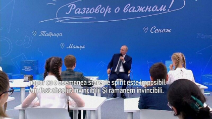 Vladimir Putin anunta in fata unui grup de elevi ca Rusia a fost si este o natiune „invincibila” Vladimir Putin anunta in fata unui grup de elevi ca Rusia a fost si este o natiune „invincibila”