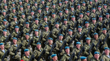 Rusia vrea sa devina un stat militar, cu o armata de 7 milioane de soldati. Cati oameni s-au inrolat anul acesta Rusia vrea sa devina un stat militar, cu o armata de 7 milioane de soldati. Cati oameni s-au inrolat anul acesta