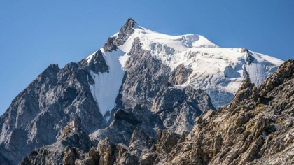 Un alpinist roman si unul german au murit in Alpii italieni. Un membru al expeditiei a alunecat si i-a tras dupa el Un alpinist roman si unul german au murit in Alpii italieni. Un membru al expeditiei a alunecat si i-a tras dupa el