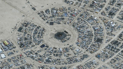 Un barbat a fost gasit mort in timpul unui festival. Politia din Nevada ancheteaza cauzele decesului Un barbat a fost gasit mort in timpul unui festival. Politia din Nevada ancheteaza cauzele decesului