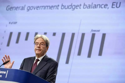 UE se lupta cu o dubla criza, dar poate evita recesiunea - comisar european UE se lupta cu o dubla criza, dar poate evita recesiunea - comisar european