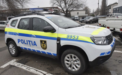 Un politist din Taraclia a urcat baut la volan si a lovit un pieton, la Ceadir - Lunga. Politia anunta ca acesta a fost suspendat din functie Un politist din Taraclia a urcat baut la volan si a lovit un pieton, la Ceadir - Lunga. Politia anunta ca acesta a fost suspendat din functie