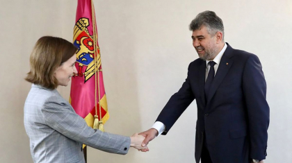Maia Sandu a ajuns la Bucuresti. Sefa statului a fost primita la Palatul Victoria de premierul Romaniei Maia Sandu a ajuns la Bucuresti. Sefa statului a fost primita la Palatul Victoria de premierul Romaniei
