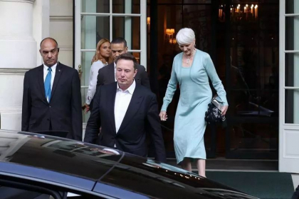 CNN: Elon Musk a impiedicat un atac ucrainean asupra bazei navale rusesti de la Sevastopol prin dezactivarea Starlink