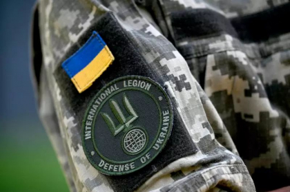 Un britanic care lupta in Ucraina a fost gasit mort in apa, cu mainile la spate Un britanic care lupta in Ucraina a fost gasit mort in apa, cu mainile la spate