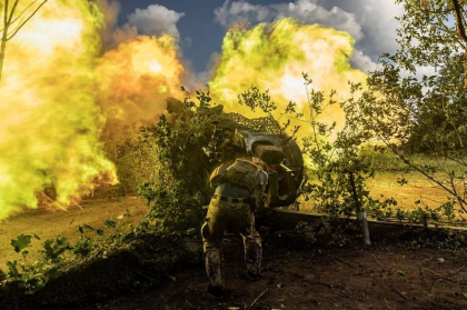 Retragere cu repetitie: Soldatii rusi fug dintr-un alt sector al frontului sub bombardamentele puternice ale ucrainenilor - VIDEO Retragere cu repetitie: Soldatii rusi fug dintr-un alt sector al frontului sub bombardamentele puternice ale ucrainenilor - VIDEO