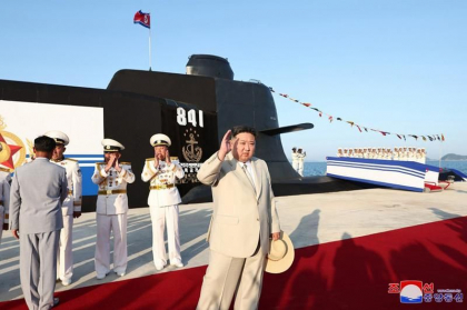 Coreea de Nord si-a dezvaluit primul submarin nuclear tactic de atac, dar analistii observa neconcordante - VIDEO Coreea de Nord si-a dezvaluit primul submarin nuclear tactic de atac, dar analistii observa neconcordante - VIDEO