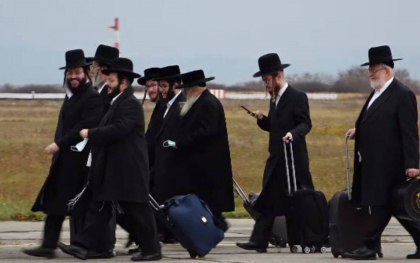 Va fi sporita activitatea pe aeroport, dar si in punctele de trecere a frontierei cu Ucraina. MAI anunta masuri speciale in legatura cu numarul mare de pelerini din Israel care vor tranzita tara noastra Va fi sporita activitatea pe aeroport, dar si in punctele de trecere a frontierei cu Ucraina. MAI anunta masuri speciale in legatura cu numarul mare de pelerini din Israel care vor tranzita tara noastra