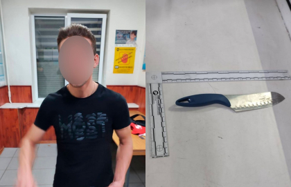 Panica pe o strada din capitala: Un barbat, inarmat cu un cutit, retinut de carabinieri - FOTO Panica pe o strada din capitala: Un barbat, inarmat cu un cutit, retinut de carabinieri - FOTO