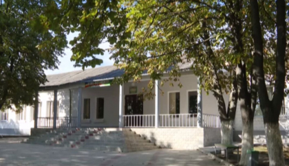 Baiatul batut in curtea gimnaziului Malcoci - externat din spital. Avocatul Poporului s-a autosesizat pe marginea acestui caz. Ce spune mama copilului