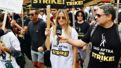 Greva actorilor de la Hollywood continua. Margot Robbie a participat la proteste Greva actorilor de la Hollywood continua. Margot Robbie a participat la proteste
