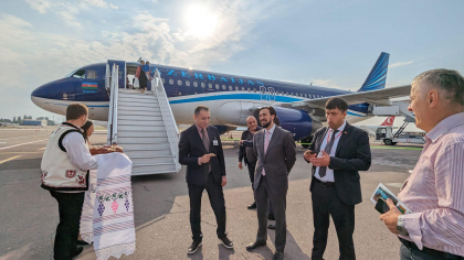 Premiera in Moldova. A fost efectuat primul zbor direct Baku-Chisinau operat de compania aeriana Azerbaidjan - FOTO Premiera in Moldova. A fost efectuat primul zbor direct Baku-Chisinau operat de compania aeriana Azerbaidjan - FOTO