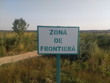 A ajutat doi barbati din Ucraina sa intre ilegal in Moldova pentru 24 de mii de lei. Un moldovean - trimis in judecata. Precizarile PCCOCS A ajutat doi barbati din Ucraina sa intre ilegal in Moldova pentru 24 de mii de lei. Un moldovean - trimis in judecata. Precizarile PCCOCS