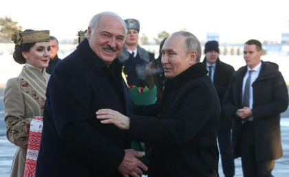 „Totul aici este stabil si fiabil”. Dupa intalnirea cu Kim Jong Un, Putin l-a primit pe ultimul dictator din Europa „Totul aici este stabil si fiabil”. Dupa intalnirea cu Kim Jong Un, Putin l-a primit pe ultimul dictator din Europa