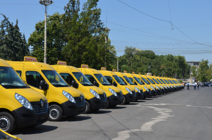 Ministerul Educatiei si Cercetarii va achizitiona cu sprijinul Romaniei, 60 de autobuze scolare 